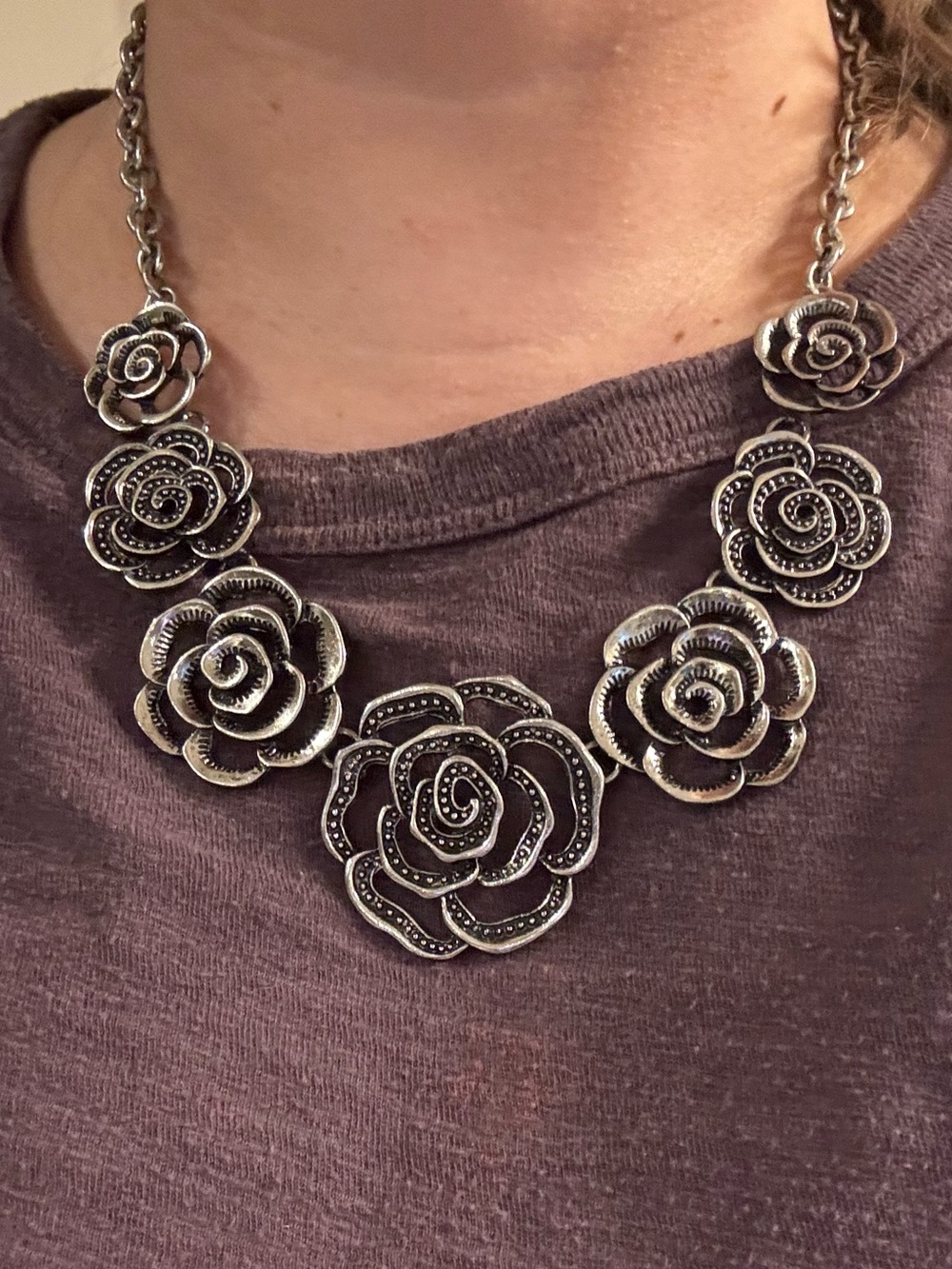 Black and Silver Floral Rose Bib Necklace - Women Jewelry